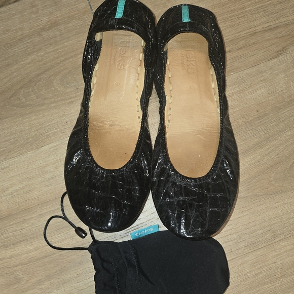 Obsidian Black Tieks